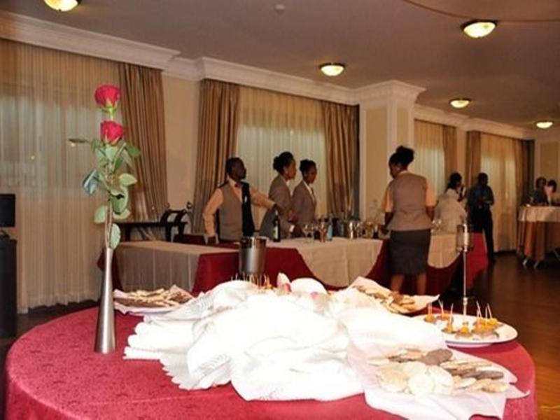 Debredamo Hotel Addis Ababa Dış mekan fotoğraf